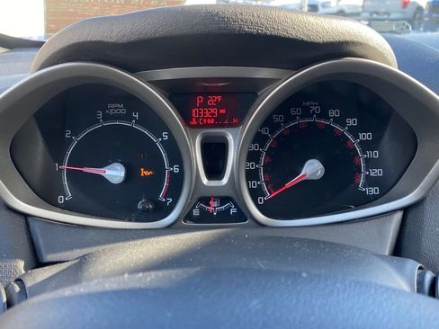 Used 2013 Ford Fiesta SE image 22