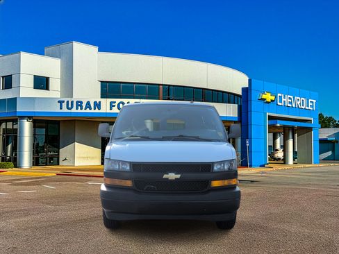 Used 2022 Chevrolet Express 3500 LS RWD image 10
