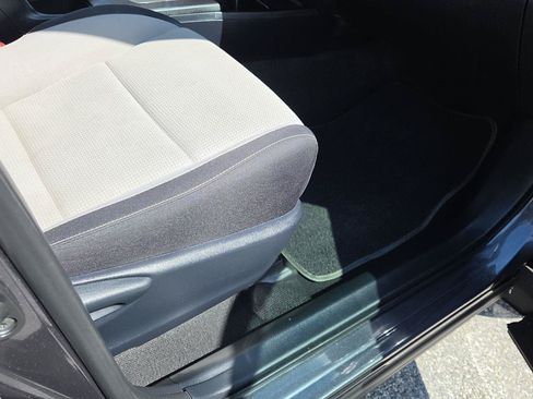 Used 2016 Toyota RAV4 XLE FWD image 21