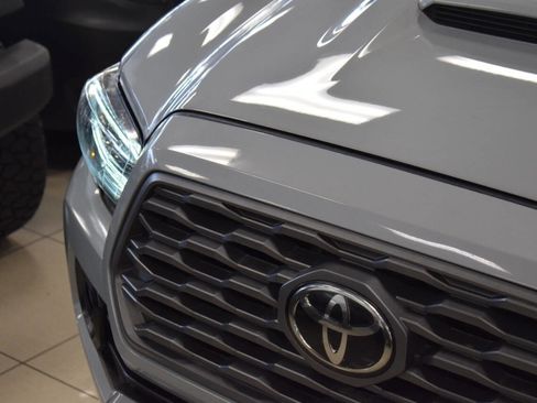 Used 2021 Toyota Tacoma TRD Sport w/ Technology Package image 25