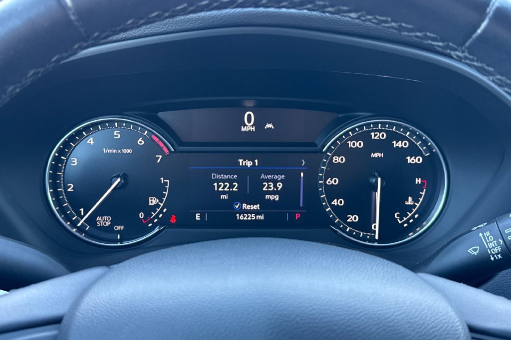 Used 2022 Cadillac XT4 Luxury w/ Driver Awareness Package FWD image 29