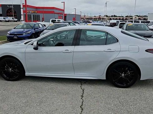 Used 2024 Toyota Camry XSE FWD image 5