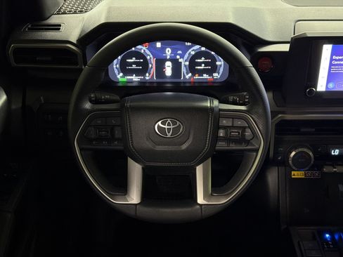 Used 2025 Toyota 4Runner TRD Off-Road AWD/4WD image 11