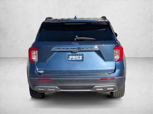 Used 2020 Ford Explorer XLT image 6
