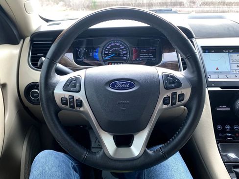 Used 2018 Ford Taurus Limited w/ Driver Assist Package image 18