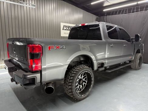 Used 2023 Ford F250 Lariat w/ Lariat Ultimate Package AWD/4WD image 4