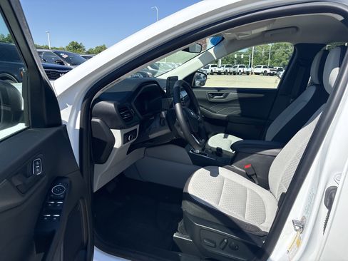 Used 2024 Ford Escape Active FWD image 11