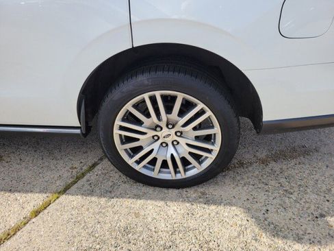 Used 2022 Ford Expedition Limited image 10