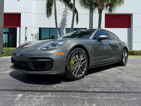 Used 2022 Porsche Panamera 4 Platinum Edition AWD/4WD image 13