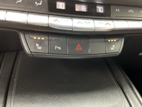 Used 2019 Cadillac XT4 Sport AWD/4WD image 23