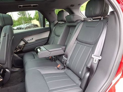 Used 2024 Land Rover Range Rover Sport SE AWD/4WD image 26