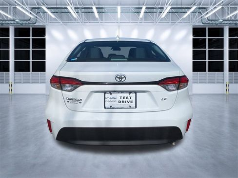 Used 2024 Toyota Corolla LE image 5
