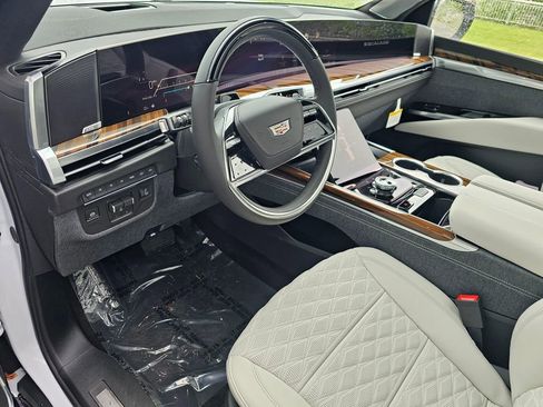 New 2026 Cadillac Escalade Platinum Sport AWD/4WD image 22