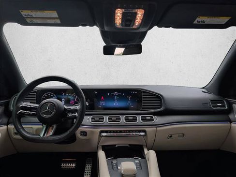 Used 2024 Mercedes-Benz GLS 450 4MATIC image 18