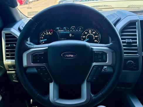Used 2015 Ford F150 Lariat image 34