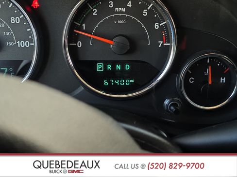 Used 2016 Jeep Wrangler Unlimited Rubicon w/ Connectivity Group AWD/4WD image 14