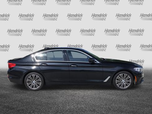 Used 2018 BMW 530i xDrive AWD/4WD image 10