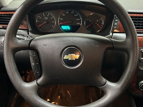 Used 2009 Chevrolet Impala LT image 15