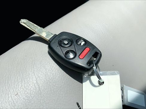 Used 2015 Honda Pilot Touring image 15