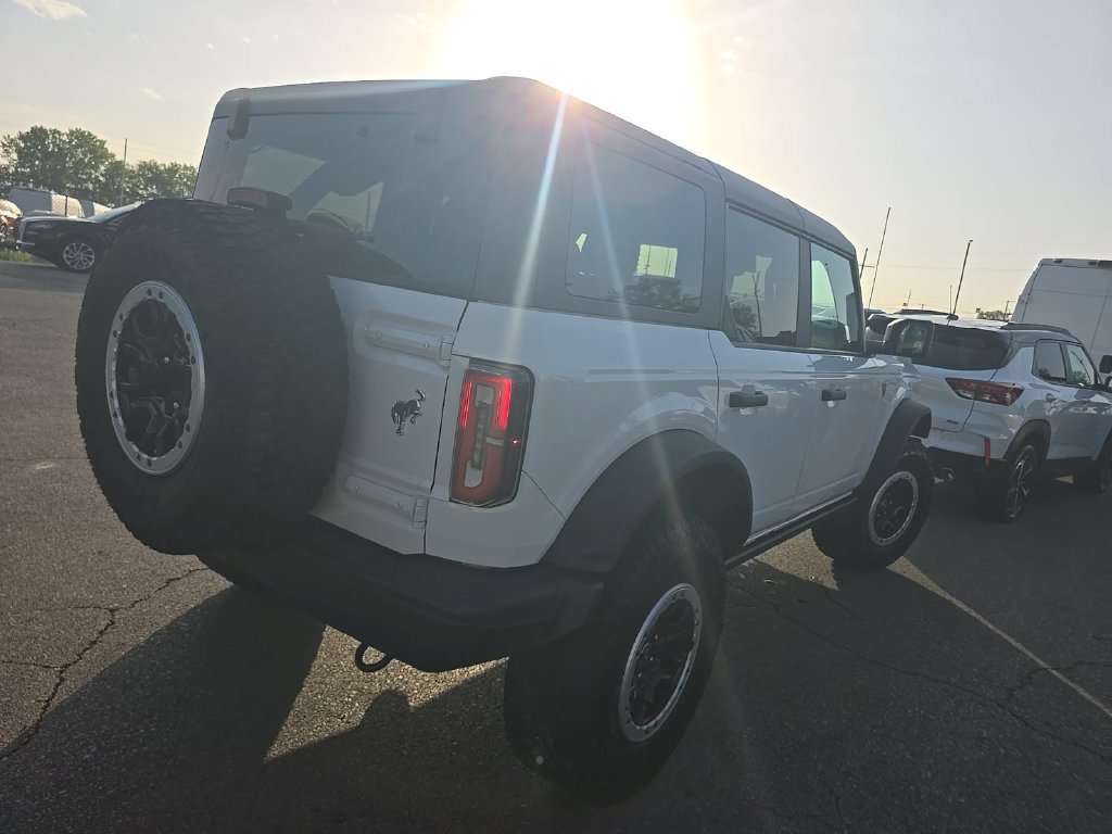 Used 2024 Ford Bronco Badlands w/ Sasquatch Package AWD/4WD image 3