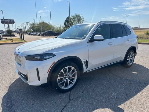 Used 2024 BMW X5 xDrive40i w/ Parking Assistance Package AWD/4WD image 1