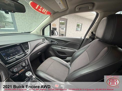 Used 2021 Buick Encore Preferred AWD/4WD image 22