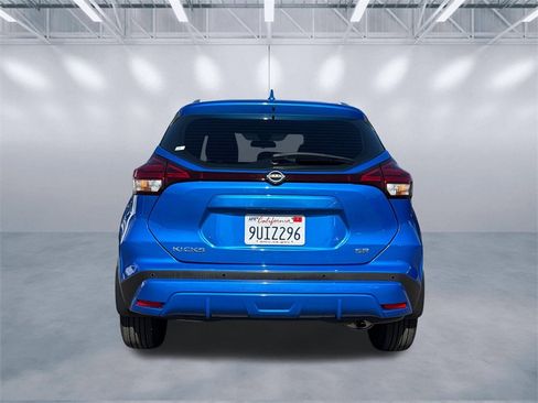 Used 2023 Nissan Kicks SR image 5