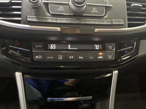 Used 2017 Honda Accord LX image 17