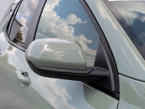 Used 2025 Chevrolet Equinox ACTIV FWD image 11