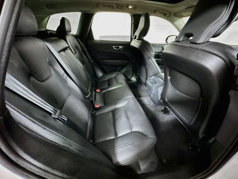 Used 2024 Volvo XC60 B5 Plus w/ Climate Package AWD/4WD image 26
