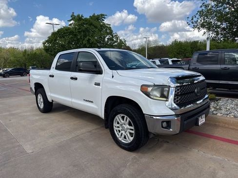 Used 2018 Toyota Tundra SR5 w/ SR5 Upgrade Package image 41