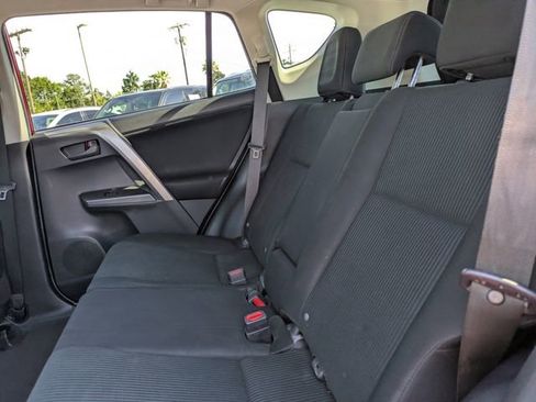Used 2017 Toyota RAV4 LE FWD image 15