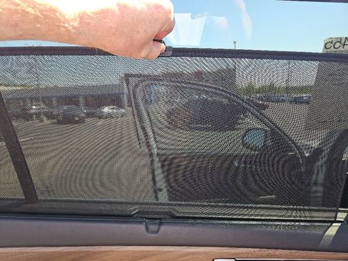Used 2024 Volkswagen Atlas SE w/ Panoramic Sunroof Package FWD image 36