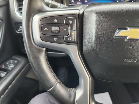 Used 2024 Chevrolet Suburban Premier AWD/4WD image 22