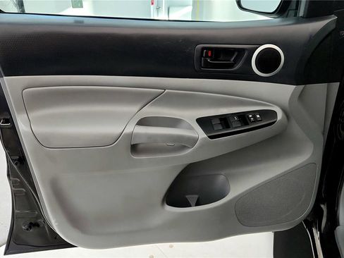 Certified 2015 Toyota Tacoma 4x4 Double Cab image 34