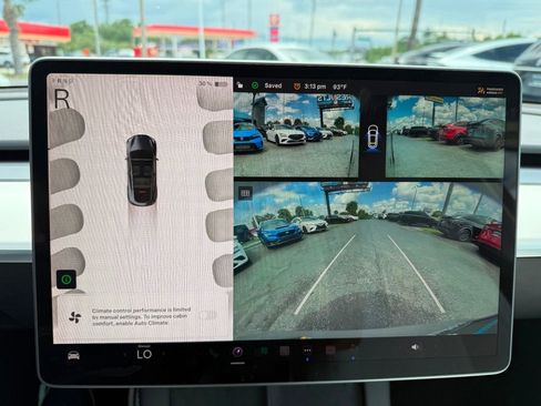 Used 2023 Tesla Model Y Performance AWD/4WD image 15