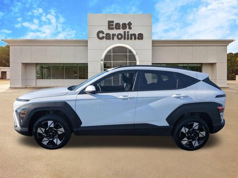 Used 2025 Hyundai Kona SEL AWD/4WD image 6