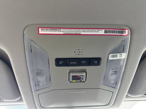 Used 2023 Toyota RAV4 LE FWD image 32