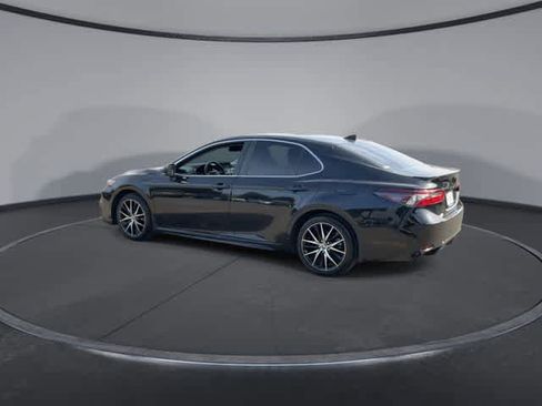 Used 2024 Toyota Camry SE w/ Convenience Package FWD image 6