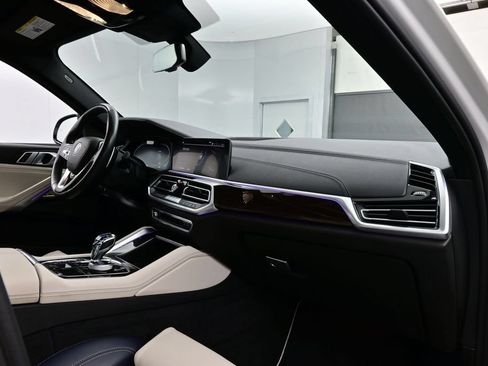 Used 2021 BMW X6 xDrive40i w/ Executive Package AWD/4WD image 16