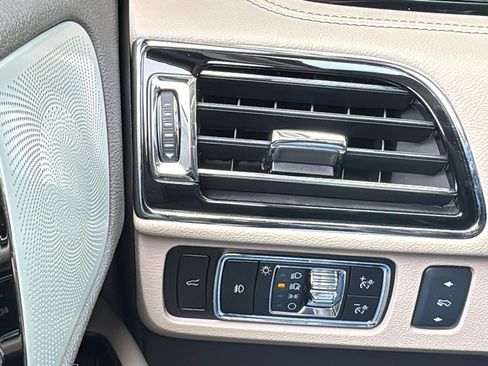 Used 2023 Lincoln Navigator Reserve w/ Equipment Group 201A image 20