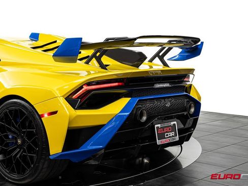 Used 2022 Lamborghini Huracan STO RWD image 20