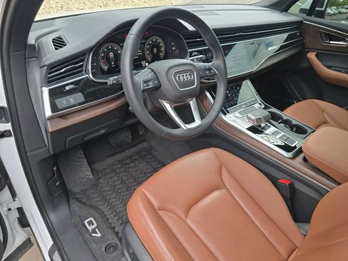 Certified 2025 Audi Q7 2.0T Premium Plus w/ Premium Plus Package AWD/4WD image 36