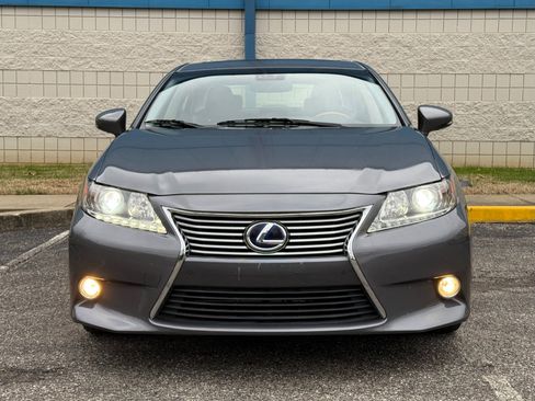 Used 2013 Lexus ES 300h image 2