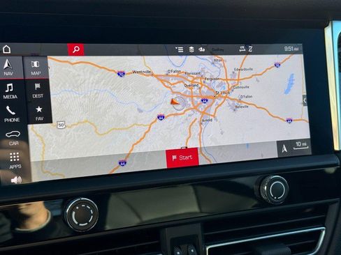 Used 2023 Porsche Macan S image 21