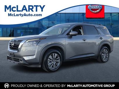 Used 2024 Nissan Pathfinder SV