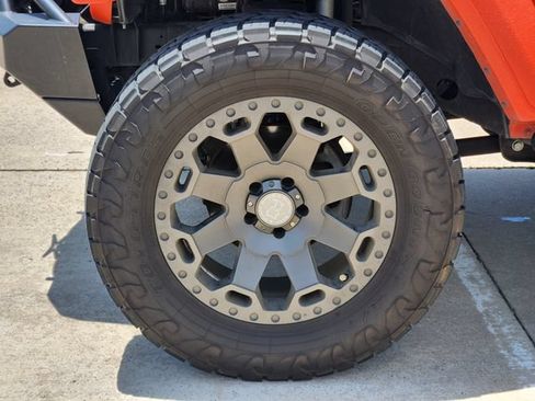 Used 2018 Jeep Wrangler Unlimited Sport S AWD/4WD image 10