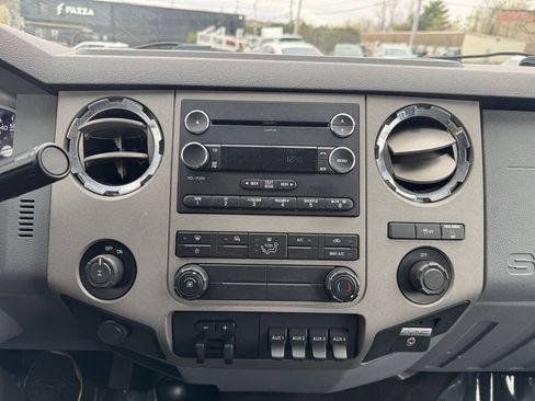 Used 2016 Ford F250 XLT w/ XLT Premium Package AWD/4WD image 26