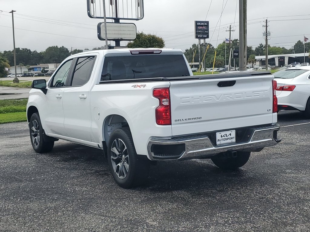 Used 2023 Chevrolet Silverado 1500 LT AWD/4WD image 3