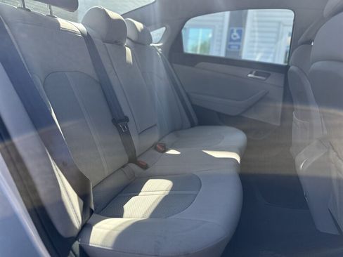 Used 2016 Hyundai Sonata SE FWD image 12